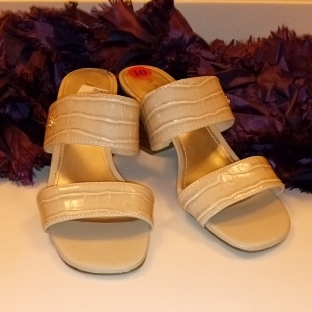 AK Elegant Beige Women's Sandals